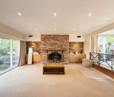 A Private Poolside Lifestyle in a Prestigious Lower Plenty Court - Photo 1