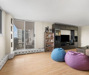 For Lease - 975 Warwick Court Unit# 802, Burlington, Ontario - Photo 1