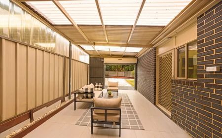 Elegant & Spacious Family Home! - Photo 2