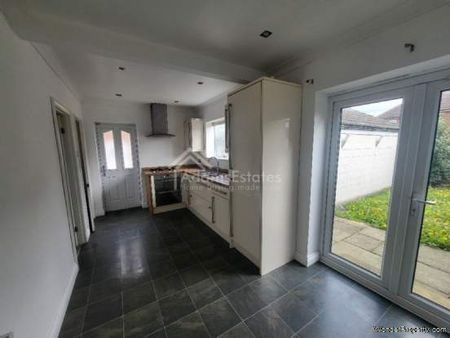 3 bedroom property to rent in Dewsbury - Photo 3