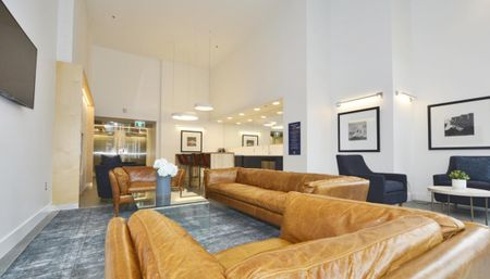 The Alexander - Photo 2