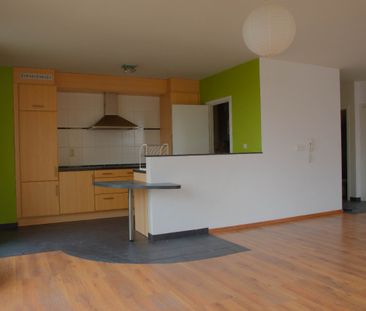 LICHTRIJK APPARTEMENT MET 2 SLPKS IN GROENE OMGEVING - Foto 4