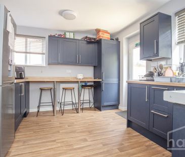 1 bedroom in a house share to rent - Photo 2