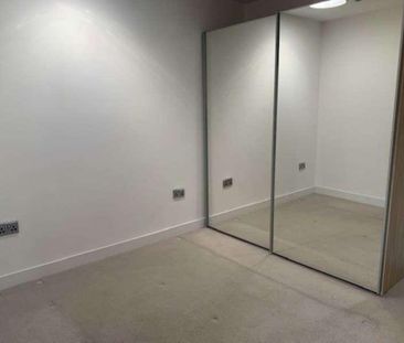 High Street, Witney, OX28 - Photo 2