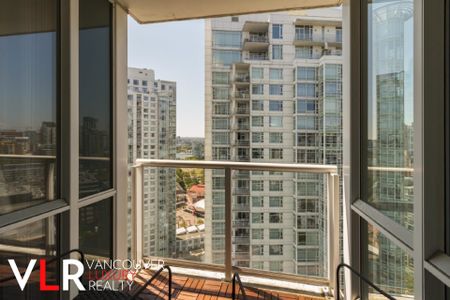 Condo in Downtown Vancouver, BC - Photo 4