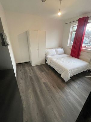 Room in a Shared Flat, Barnardo St, E1 - Photo 1