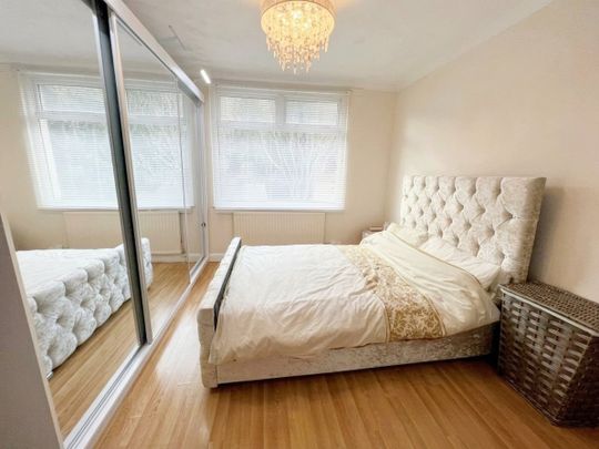 2 Bed Flat, Runley Road, LU1 - Photo 1