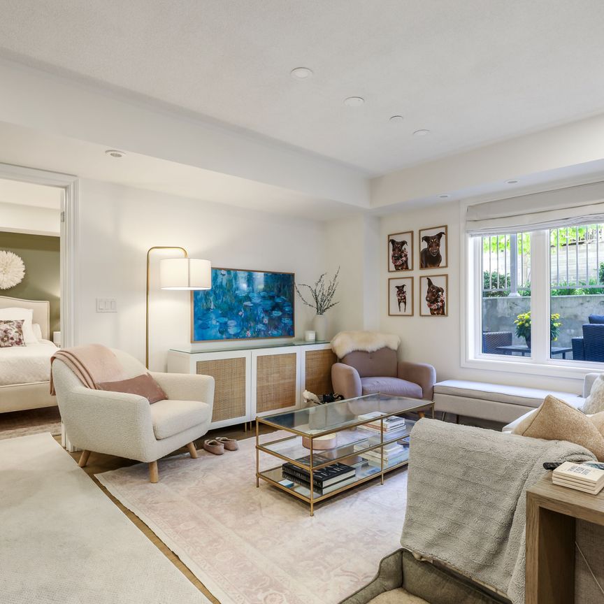 For Lease - 90 Eastwood Park Gardens Unit# 5, Toronto, Ontario - Photo 1