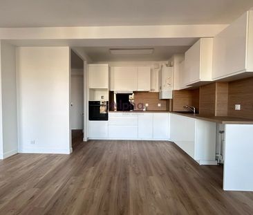 APPARTEMENT T2 CLIMATISE CENTRE VILLE BALCON ENTIEREMENT RENOVE - Photo 5