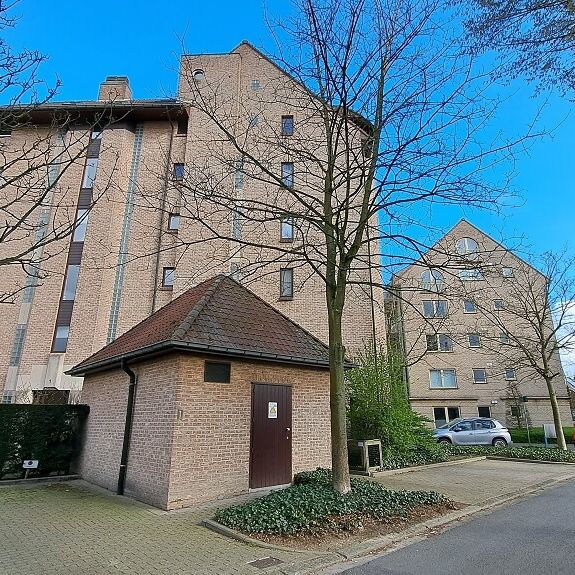 Instapklaar appartement met terras en autostandplaats te huur in Brugge - Foto 1