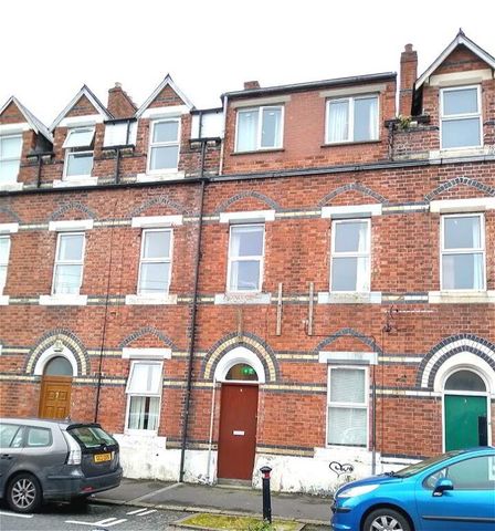 One Double Bedroom Available, 5 Magdala Street, Room D, Belfast, BT7 1PU - Photo 2
