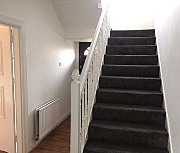 3 bedroom end of terrace house to rent - Photo 6