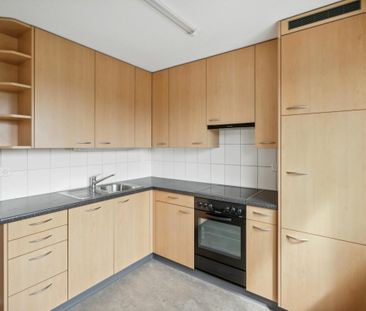 Geräumige 3.5 Zimmer-Wohnung an zentraler Lage - Photo 5