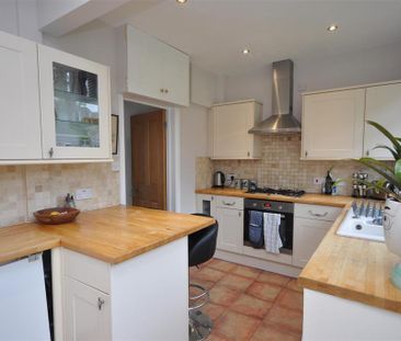 2 bedroom terraced house to rent - Photo 4
