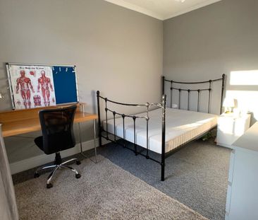 Diamond Street, The Groves - P2163 - Photo 6