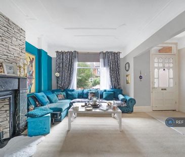 3 bedroom terraced house to rent - Photo 3