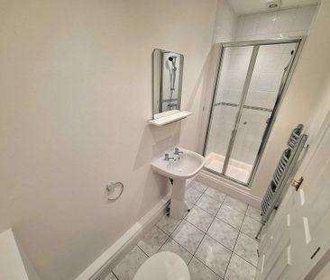 Hamilton Drive, Nottingham, NG7 - Photo 4