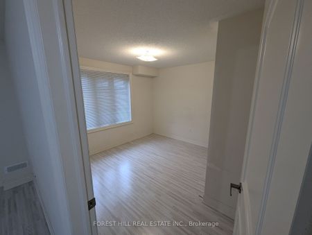 For Lease - 11 Joseph Hartman Crescent, Aurora, Ontario - Photo 5