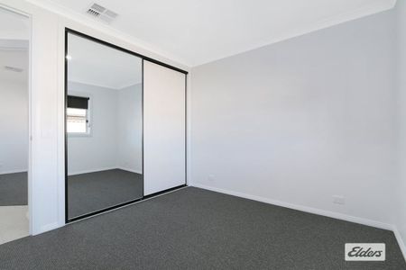 Brand new living! - Photo 3