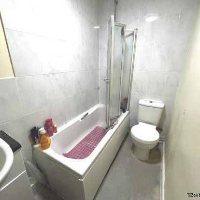 2 bedroom property to rent in London - Photo 1