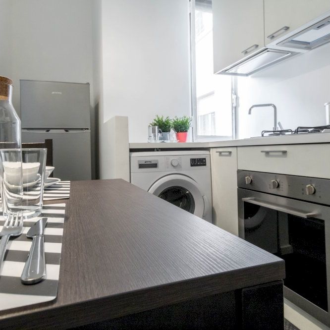 Amazing single room in the heart of Milan - Photo 1