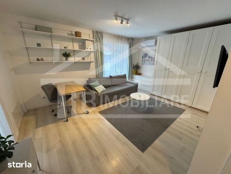 Apartament cu o camerea, 37mp, garaj , Zona Crinului Residence - Fotografie 2