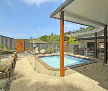 THREE BEDROOM FULLY FURNISHED HOME WITH POOL IN QUIET CUL DE SAC - Photo 5