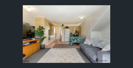 Studio Apartment in Highgate Hill - Photo 3