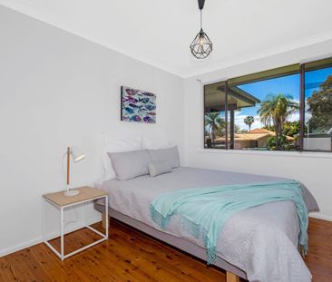 16 Tall Timbers Rd, Wamberal NSW 2260 - House For Rent | Domain - Photo 3