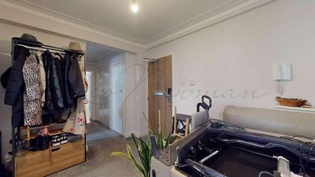 Park West, Edgware Road, W2 - Photo 2