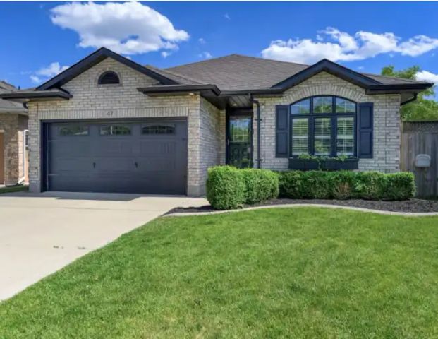 Beautiful Detached Home with Legal Suite – Whole House or Individual Units | 47 Brook View Court, Sarnia - Photo 1