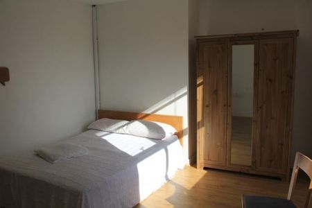 3 Bed Terraced House, Clarkson View, LS6 - Photo 4