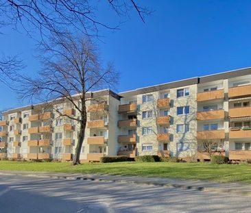 Gemütliche 2-Zi.-Wohnung im Erdgeschoss mit Balkon! - Foto 1