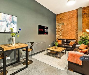 4 bedroom flat to rent - Photo 4