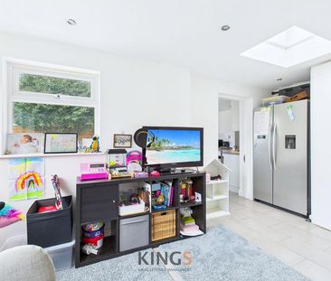 4 bedroom detached house to rent - Photo 1