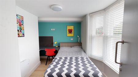 House - Terraced For Rent Hampshire Terrace, Portsmouth - Photo 3