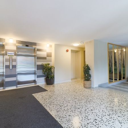 The Sheridan Manor - Photo 4