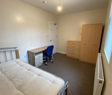 6 bedroom house to rent - Photo 1