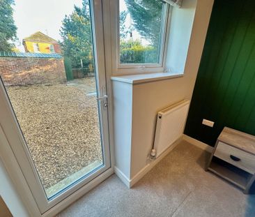 Highfield Road, Bournemouth - Photo 3