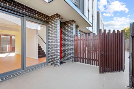 2/227 Mckinnon Road, - Photo 3