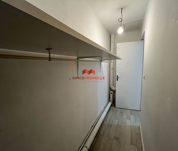 Location Appartement 1 pièce 28m² - Photo 4