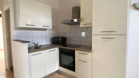 Appartement T2- Vieille Ville/ Proche porte de la craff - Photo 4