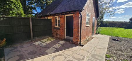 2 bedroom semi-detached to let - Photo 3