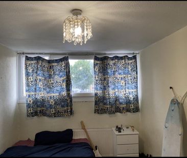 Room in a Shared Flat, Palmers Road, N11 - Photo 6