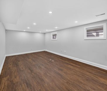 For Lease - 975 Caldwell Avenue, Mississauga, Ontario - Photo 5
