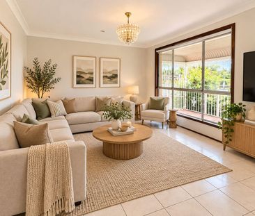 LARGE FAMILY HOME IN GREAT LOCATION! - Photo 1