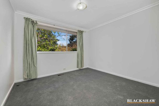 Family Home, great location, in picturesque surroundings - Photo 1