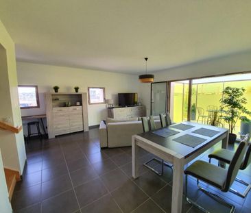 Location Appartement 5 pièces Meublé 95m² BORDEAUX 33300 - Photo 2