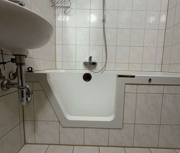 ** SANIERTE 3 RWG MIT EINBAUKÜCHE UND BALKON ** WE 205 ** - Photo 2