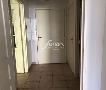 Location Appartement 2 pièces 42m² DRAGUIGNAN 83300 - Photo 6